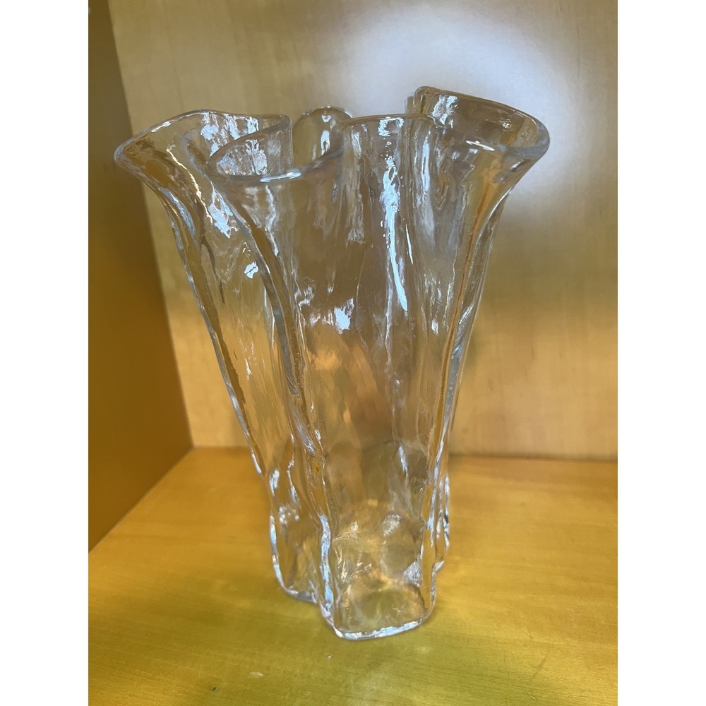 VINTAGE EVA MUURLA FINLAND RUFFLED 9" HANKERCHIEF GLASS BLOWN VASE